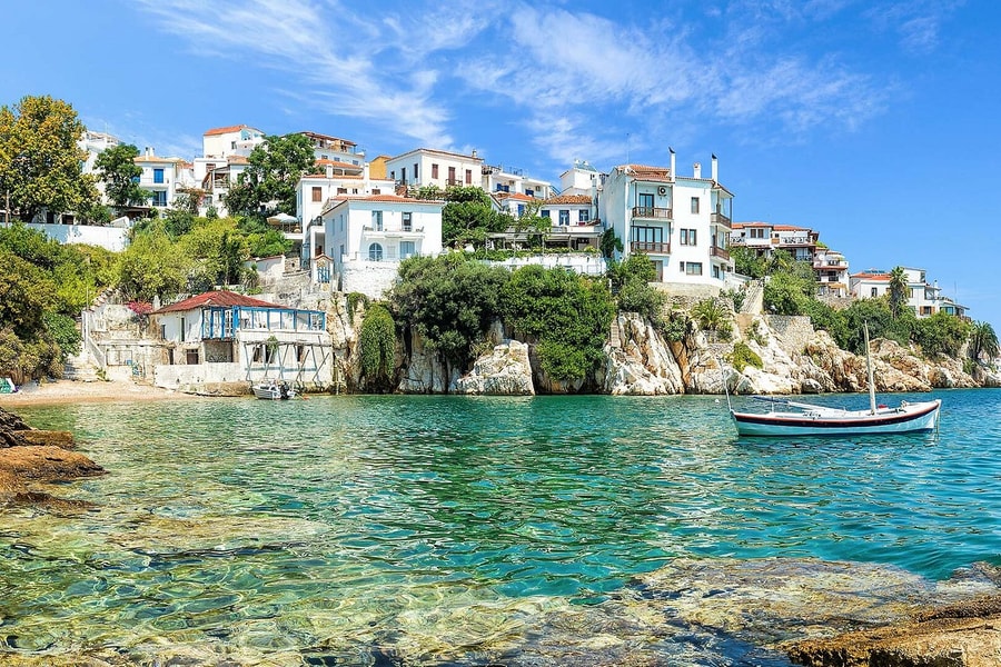 Hy Lạp thu phí du thuyền để kiểm soát lượng khách đổ về các đảo