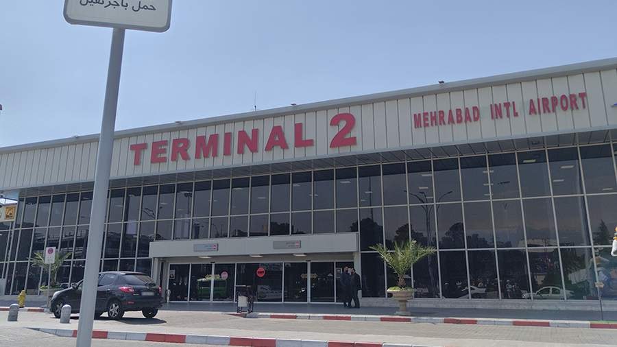 Iran mở lại không phận và phần lớn sân bay trên cả nước