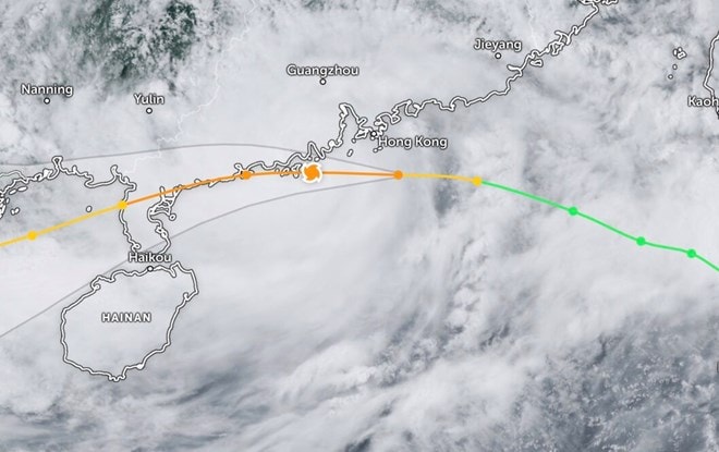 Hàng không Trung Quốc "vỡ trận" vì bão