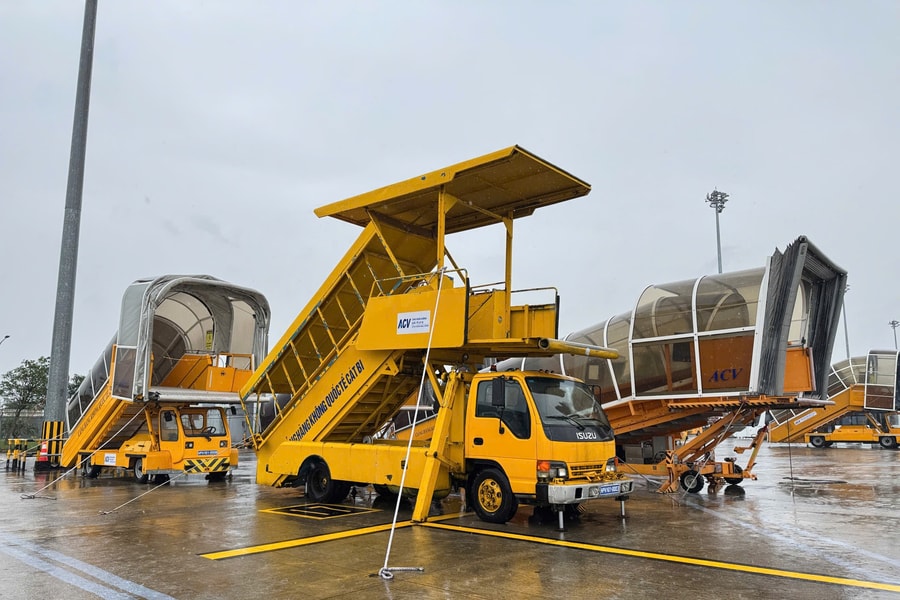 Sân bay Cát Bi, Vân Đồn mở cửa trở lại sau bão số 3