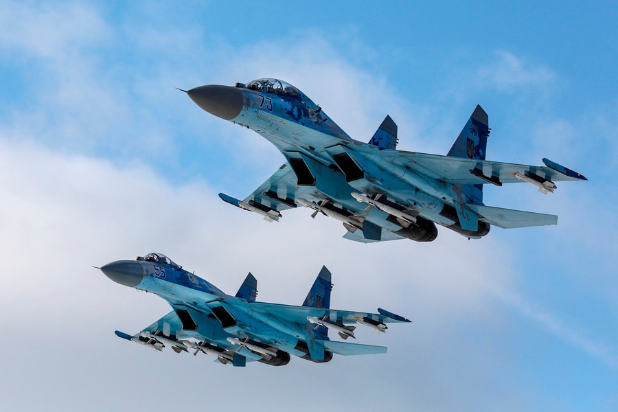 Tiêm kích huấn luyện Su-27UB Nga bị thiêu rụi trong đêm