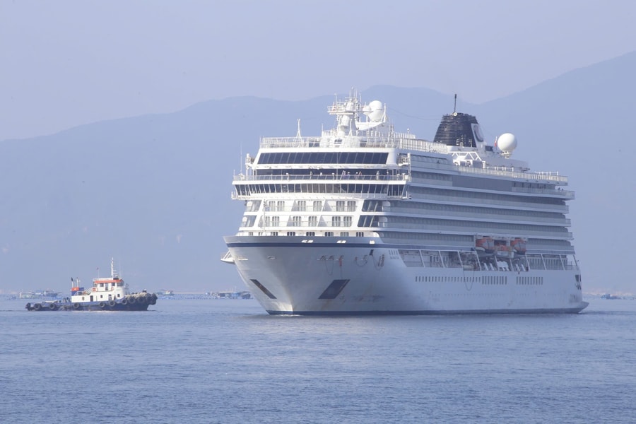 Khánh Hòa: Du lịch tàu biển sôi động, hàng nghìn du khách quốc tế cập cảng Cam Ranh