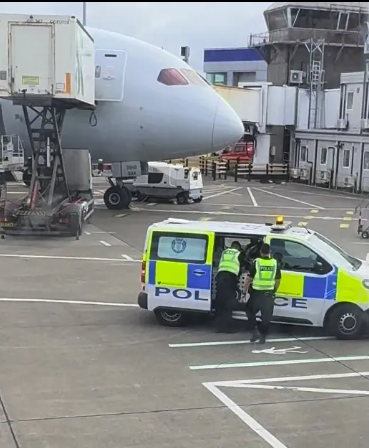 Hành khách bị cấm bay vì tát người lên cơn hoảng loạn