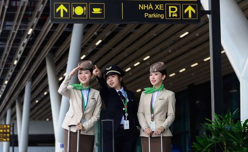 Vừa về FLC, Bamboo Airways tuyển ngay 500 tiếp viên, ráo riết tìm thuê tàu bay