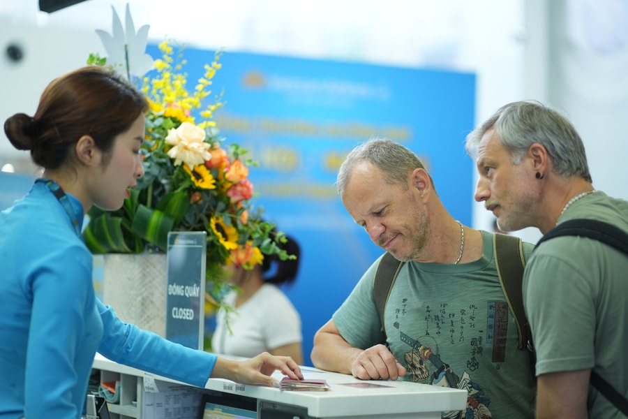 Hơn 12 triệu lượt khách quốc tế đến Việt Nam trong 7 tháng