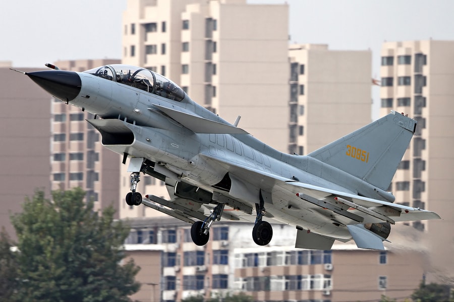 Mãn nhãn với J-10C tại Triển lãm Hàng không Trường Xuân