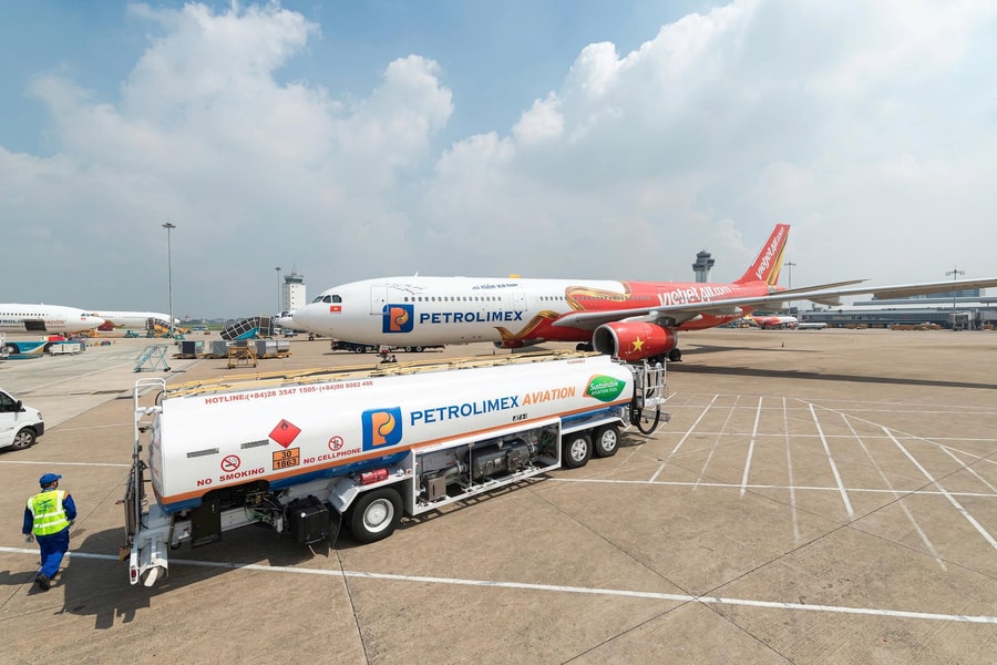 Petrolimex Aviation và Vietjet Air tiên phong xanh hoá bầu trời Việt