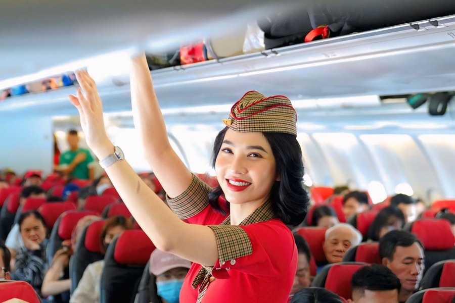 Vietjet bay nhiều, lãi lớn