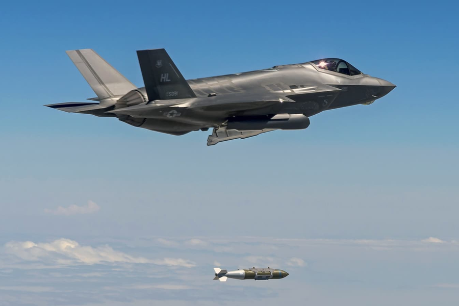 Tiêm kích tàng hình F-35A kết hợp Drone C100: ‘Cặp đôi tử thần’ mới của Mỹ