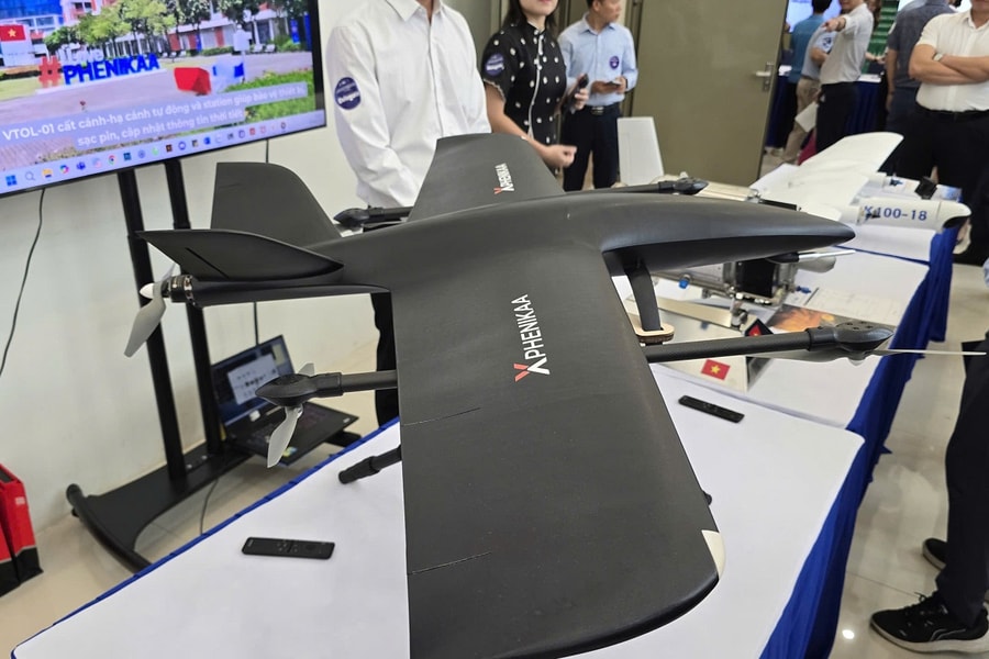 Chiêm ngưỡng loạt máy bay không người lái 'made by Vietnam'