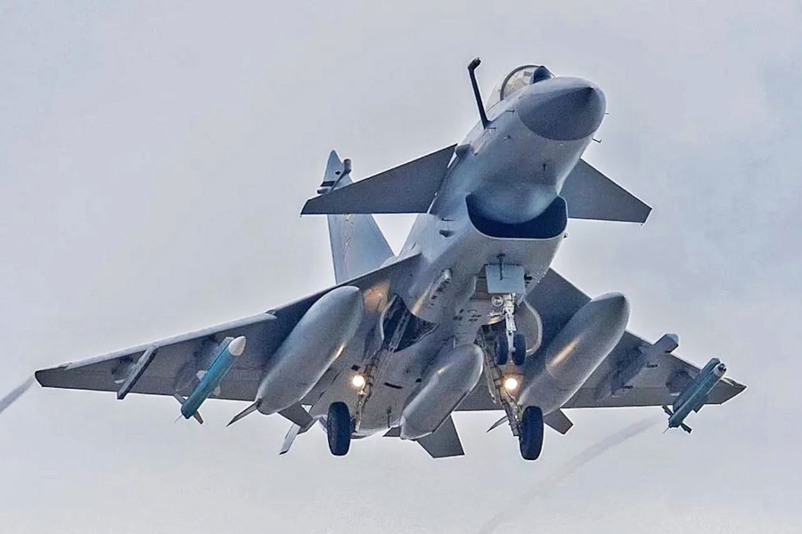 Tiêm kích J-10C Trung Quốc lột xác: Vũ khí định hình quyền lực, thay đổi cuộc chơi
