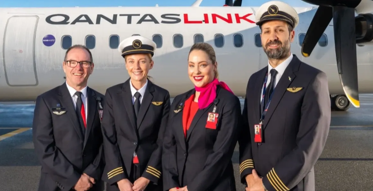 Tranh cãi xung quanh lệnh cấm râu phi công tại Qantas