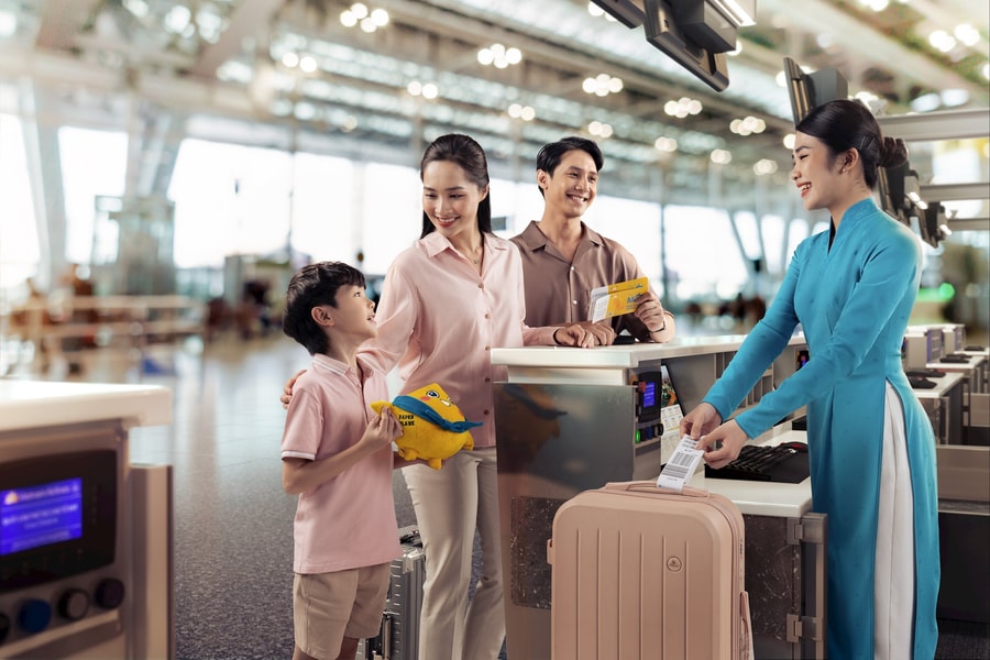 Vietnam Airlines thu phí hành lý xách tay quá cước ở cửa ra máy bay từ ngày 3/11