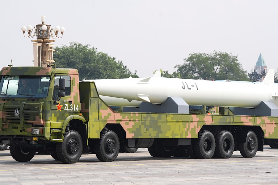 Trung Quốc lần đầu công khai tên lửa hạt nhân trên không JL-1