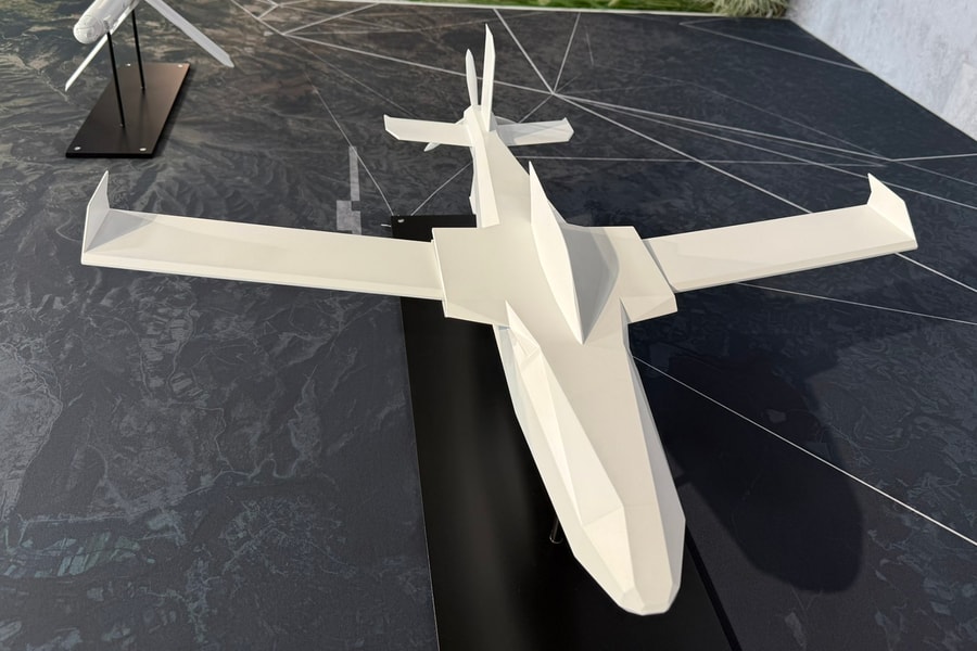 UAV tàng hình FV-014 bí mật xuất hiện ở Ukraine, triển khai tác chiến bầy đàn