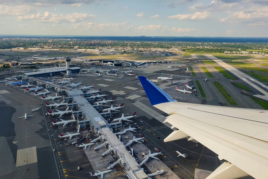 Slot sân bay: Từ nguyên tắc lịch sử đến giấc mơ thị trường
