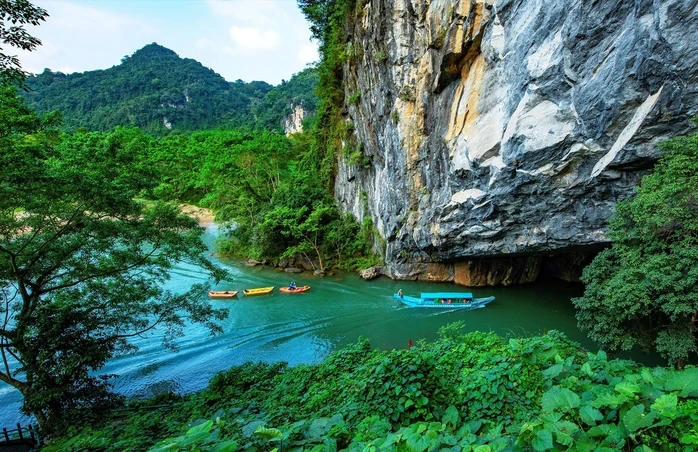 Phong Nha - Kẻ Bàng và Địa đạo Vịnh Mốc lọt Top 15 điểm đến hấp dẫn nhất Việt Nam