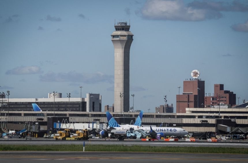 Tuần thứ hai Chính phủ Mỹ đóng cửa, hơn 10.000 chuyến bay bị hoãn