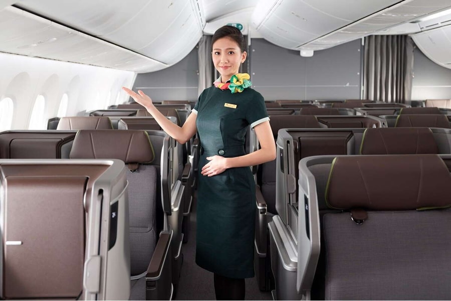 EVA Air bị chỉ trích vì yêu cầu tiếp viên đã qua đời nộp giấy nghỉ phép