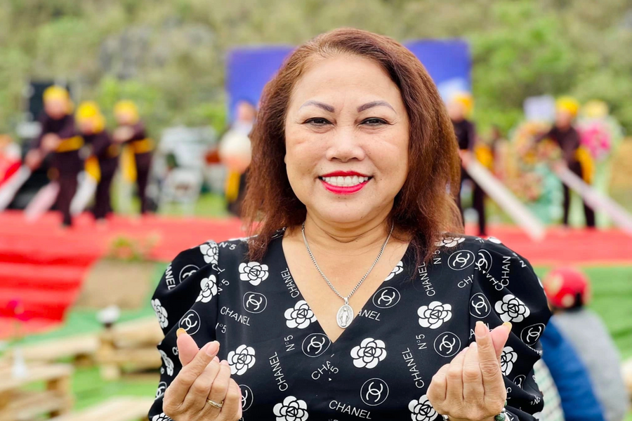 Thực hư Siu Black xuất hiện tại sân bay Đồng Hới giữa thông tin sức khỏe nguy kịch