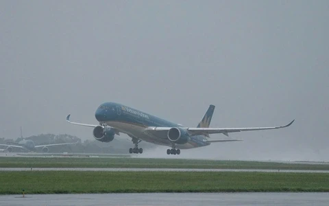 Thời tiết sân bay ngày 29/10: Mưa lớn tiếp diễn ở miền Trung ảnh hưởng đến hoạt động bay