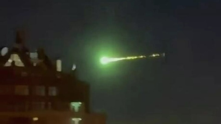 Vệt sáng bí ẩn xuất hiện trên bầu trời Moscow