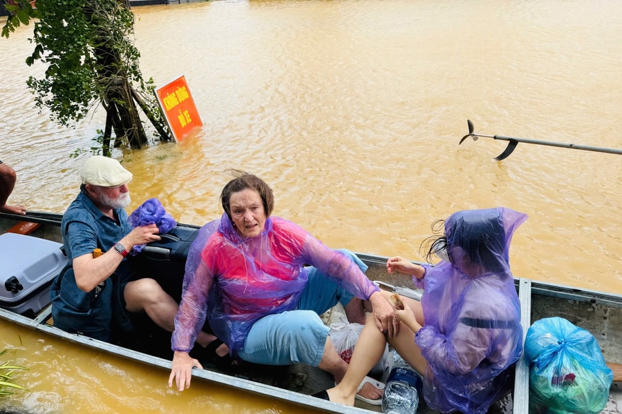 Huế - Đà Nẵng mưa lớn trở lại, khách bay cần chú ý gì
