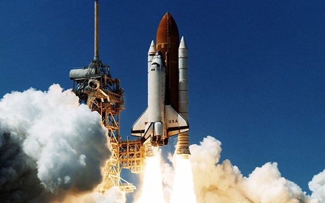 Tỷ phú Phạm Nhật Vượng lấn sân lĩnh vực hàng không vũ trụ