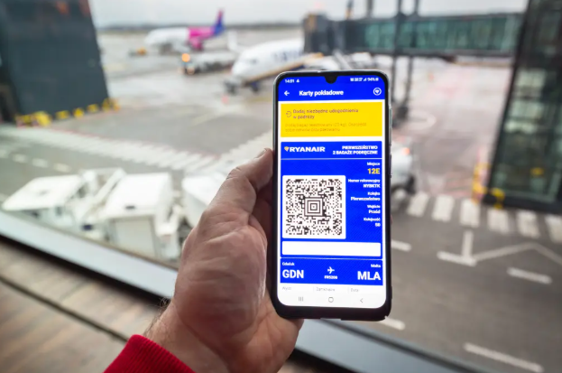 Ryanair bắt buộc sử dụng thẻ lên máy bay điện tử từ ngày 12/11