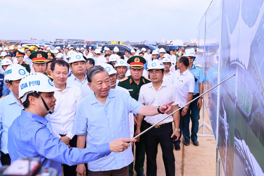 Tổng Bí thư Tô Lâm: Long Thành chậm ngày nào, đất nước thiệt ngày đó!