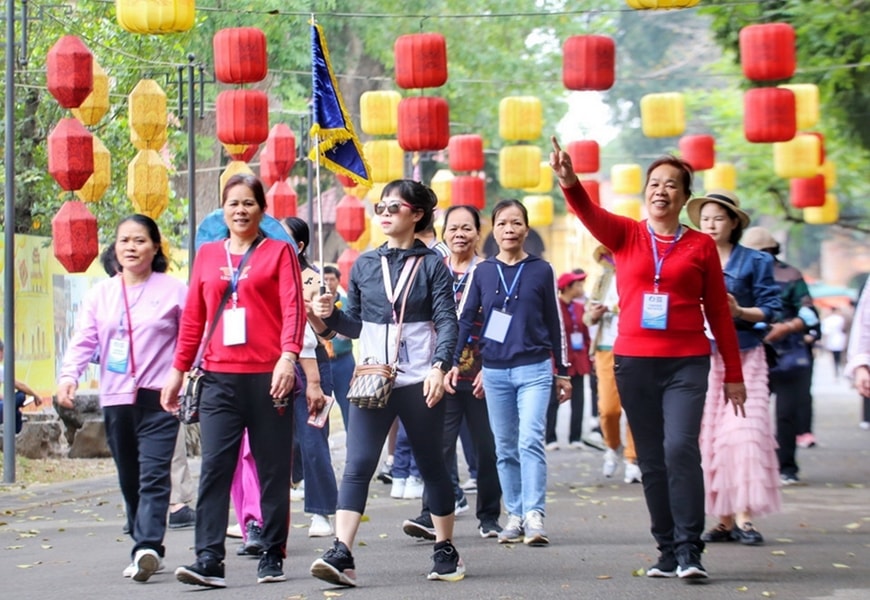 Đổi vé miễn phí đi Nhật, dòng khách Trung Quốc rẽ sang Hàn Quốc