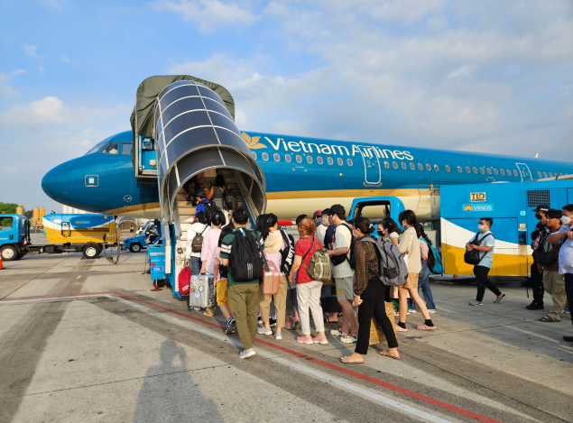 TP.HCM triển khai chương trình hỗ trợ 7.500 vé đưa công nhân về quê đón Tết