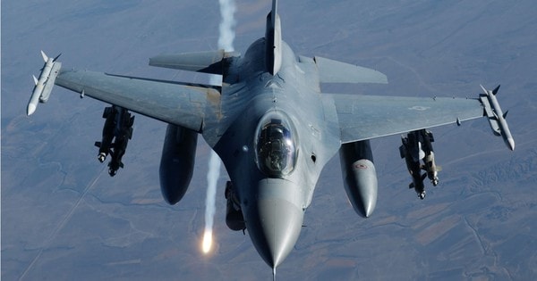 Tiêm kích F-16V Đài Loan, Trung Quốc rơi xuống biển