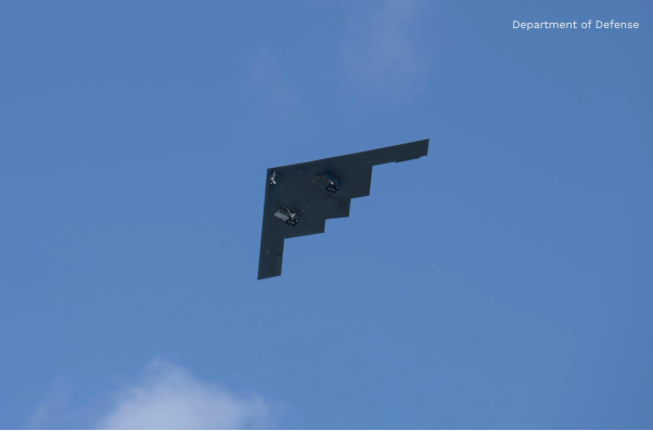 Phi hành đoàn nghỉ ngơi ra sao trên những chuyến bay "siêu dài" của B-2 Spirit