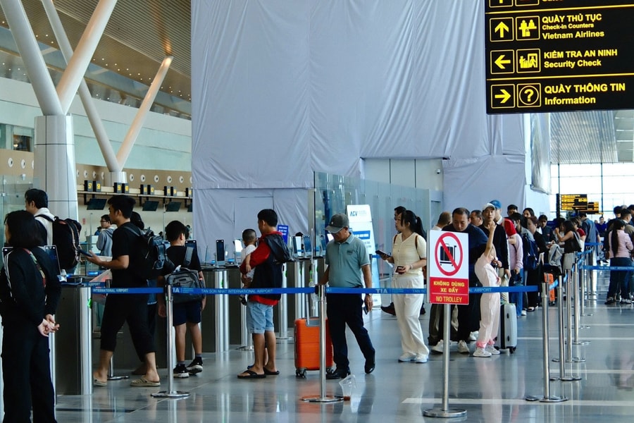 'Cháy' vé khung giờ chiều, chặng Phú Quốc diễn biến bất ngờ