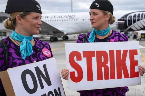 Tiếp viên Air New Zealand đình công, 16.000 hành khách bị ảnh hưởng