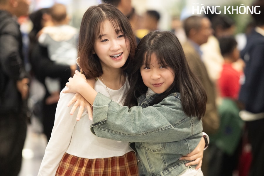 Không khí đoàn viên rộn ràng tại sân bay trước thềm Tết Bính Ngọ