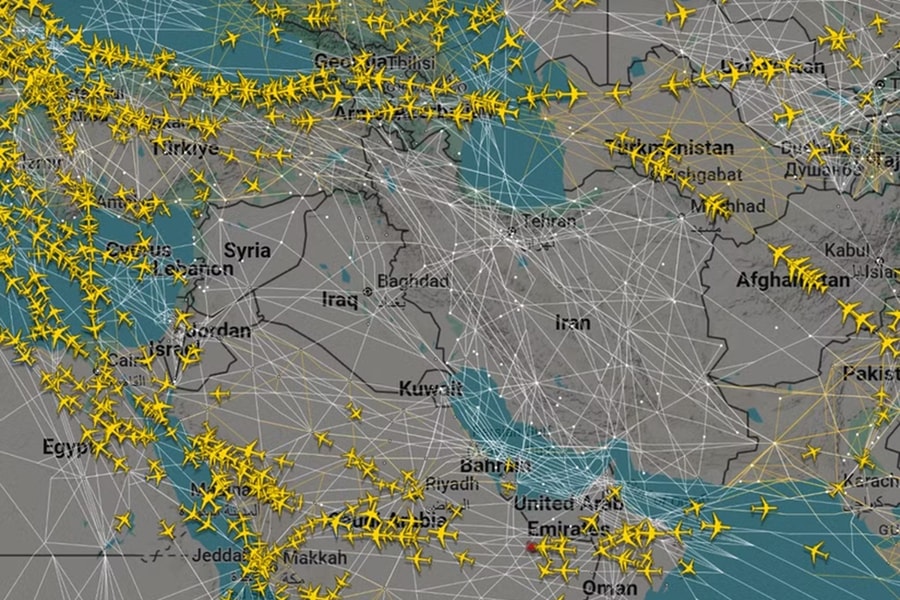 UAV tấn công sân bay Dubai, 1.800 chuyến bay hủy