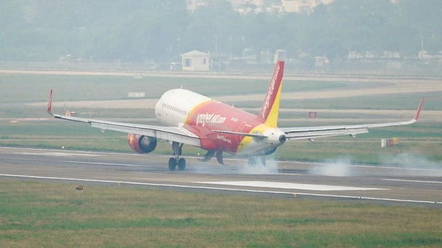 Máy bay Vietjet đi Singapore quay đầu hạ cánh khẩn cấp do sự cố kỹ thuật