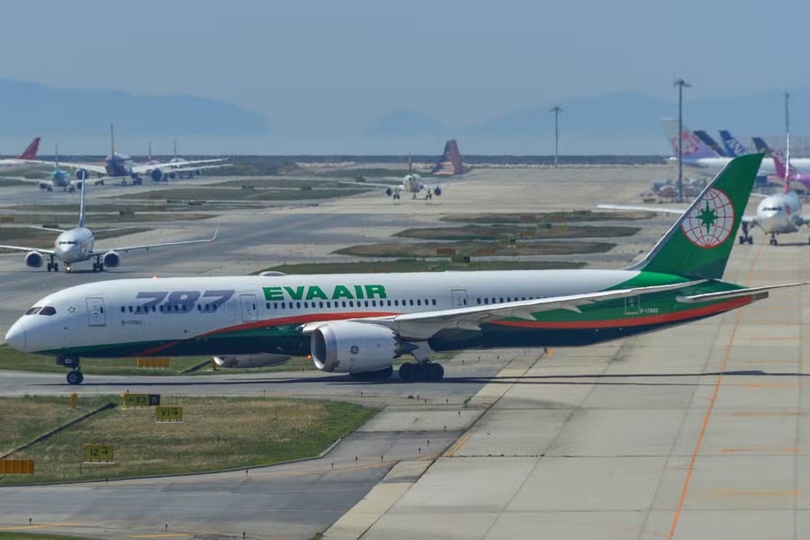 Hàng không Trung Đông vẫn hoạt động cầm chừng, giá vé chặng bay Á – Âu tăng kỷ lục