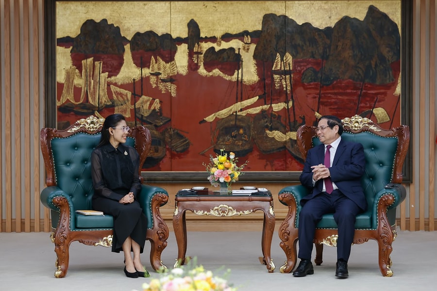 Thủ tướng đề nghị Thái Lan đảm bảo cung ứng nhiên liệu hàng không