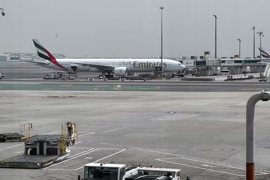 Hàng không khủng hoảng làm gián đoạn chuỗi cung ứng dược phẩm toàn cầu