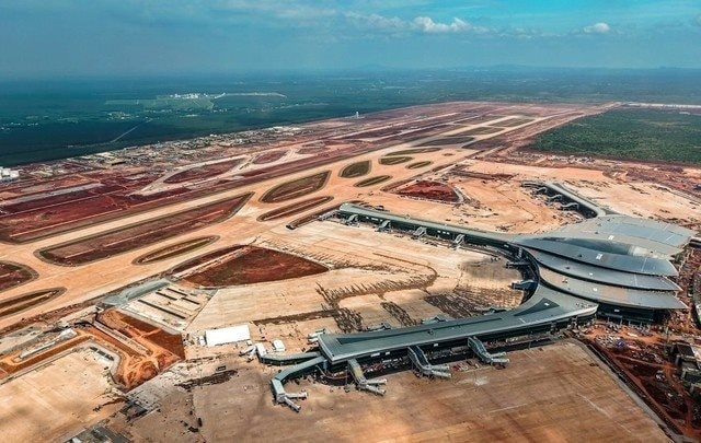 Thủ tướng chỉ đạo các giải pháp đẩy nhanh tiến độ các dự án giao thông trọng điểm, hỗ trợ ACV hoạt động bình thường