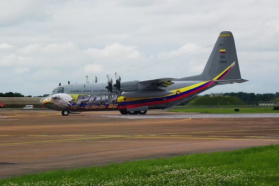 Rơi máy bay quân sự chở 125 người tại Colombia