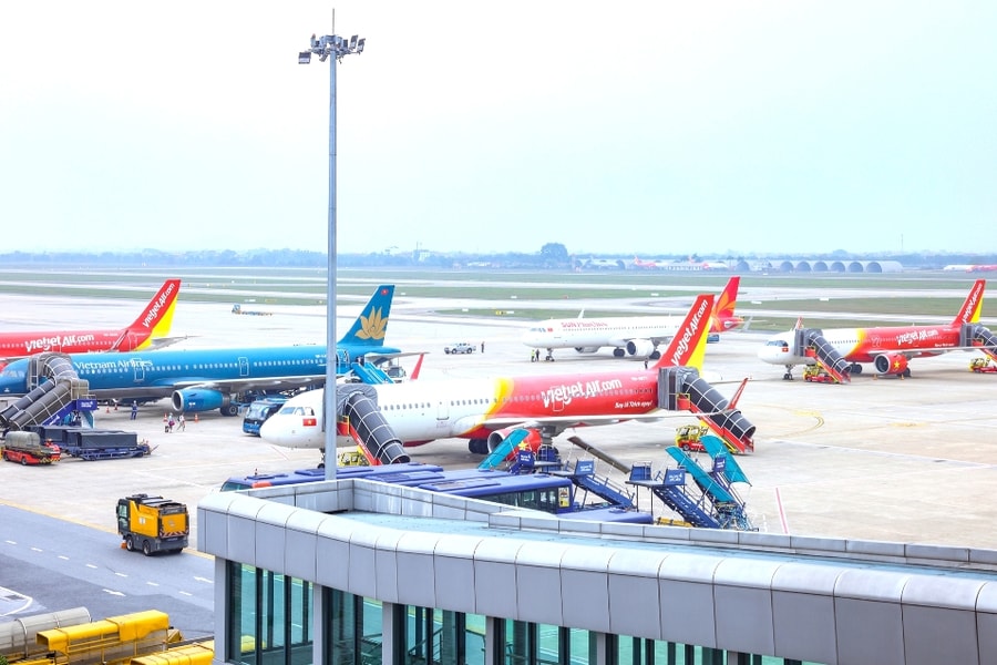 Đề xuất miễn lệ phí hàng không, hàng hải hỗ trợ sản xuất kinh doanh