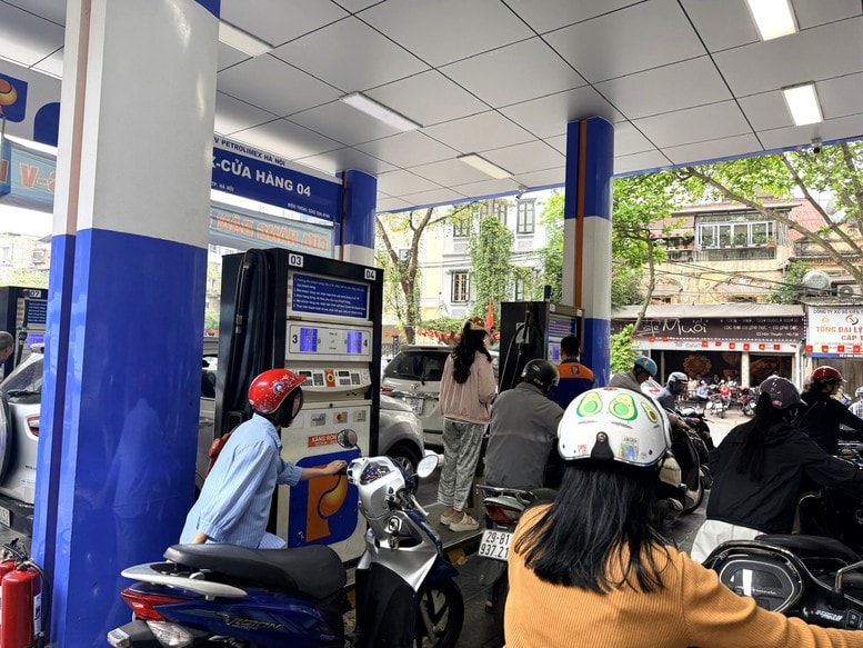 Doanh nghiệp vẫn được khấu trừ thuế giá trị gia tăng đầu vào đối với xăng dầu và nhiên liệu bay