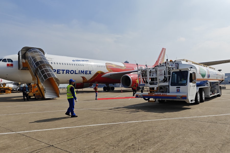 Cục Hàng không đề nghị đối tác Trung Quốc duy trì cung ứng nhiên liệu bay