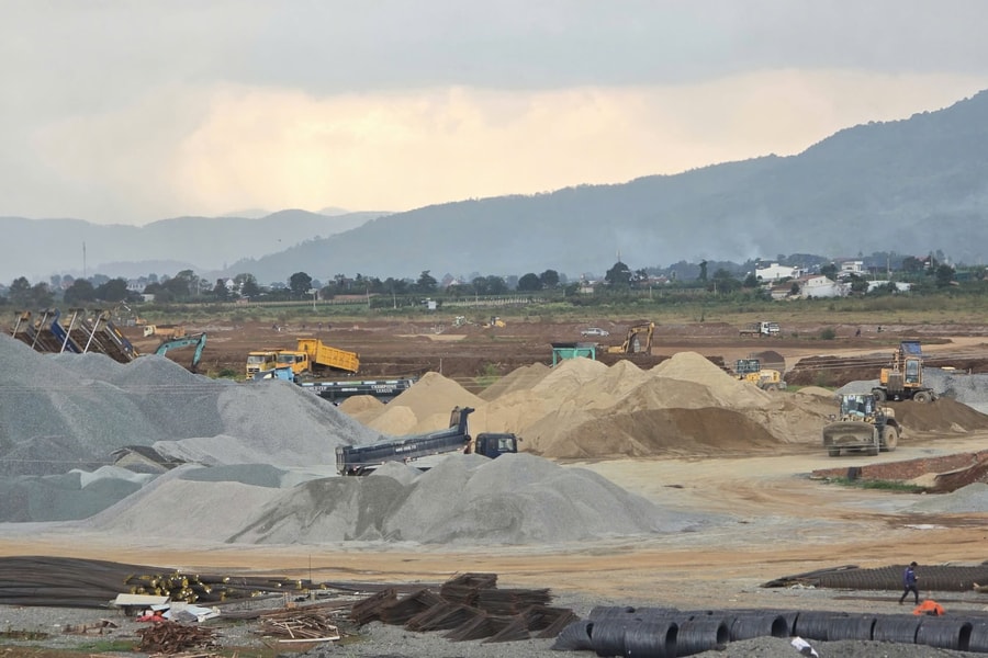 Vượt điểm nghẽn vật liệu, sân bay Liên Khương chạy đua để mở cửa trở lại
