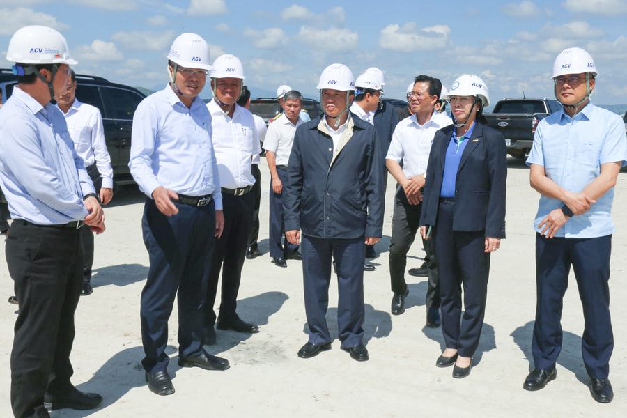 Lâm Đồng sẽ phối hợp ACV mở thêm đường bay quốc tế đến sân bay Liên Khương