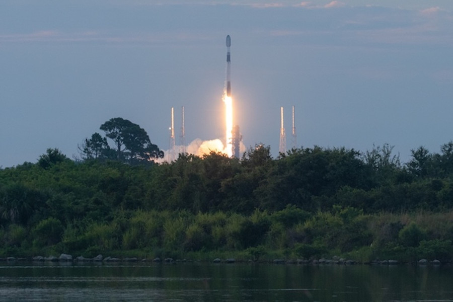 SpaceX thử nghiệm giải pháp vận tải khứ hồi mới trên quỹ đạo Trái đất